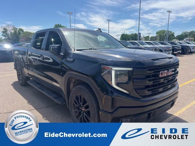 2022 GMC Sierra Elevation 4WD Crew Cab Short Box's photo