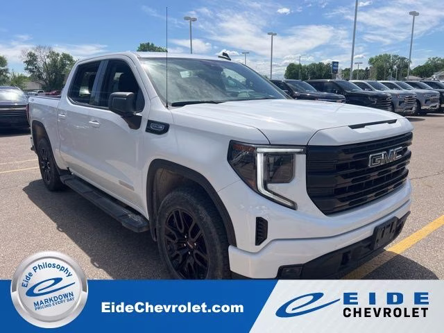 2023 GMC Sierra Elevation 4WD Crew Cab Short Box's photo