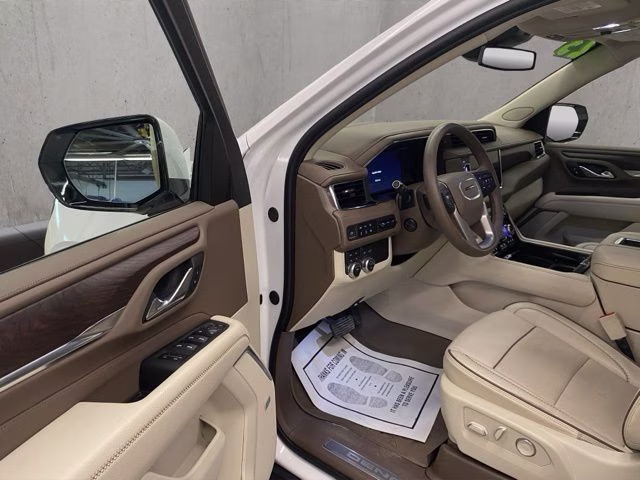 2023 Summit White GMC Yukon XL Denali 4X4 SUV