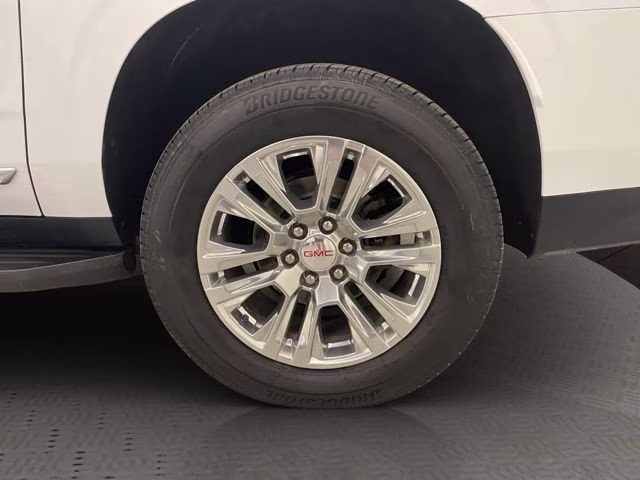 2023 Summit White GMC Yukon XL Denali 4X4 SUV