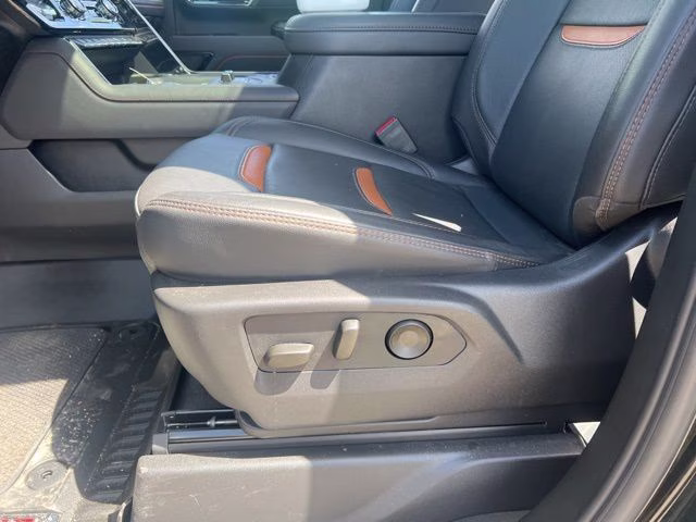 2025 Onyx Black GMC Sierra 2500HD AT4 4X4 Truck