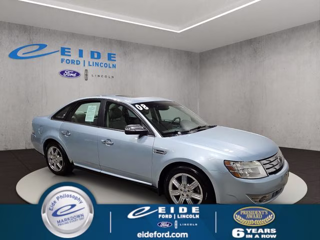 2008 Ford Taurus Limited's photo