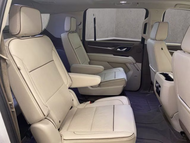 2023 Summit White GMC Yukon XL Denali 4X4 SUV
