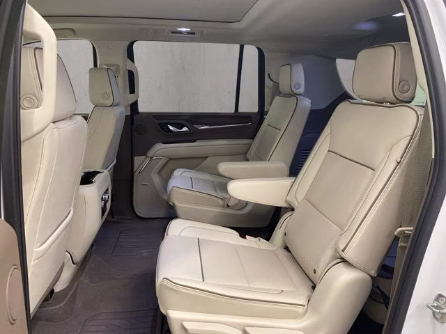 2023 Summit White GMC Yukon XL Denali 4X4 SUV