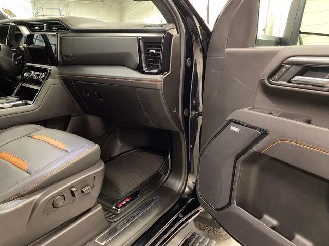 2025 Onyx Black GMC Sierra 2500HD AT4 4X4 Truck