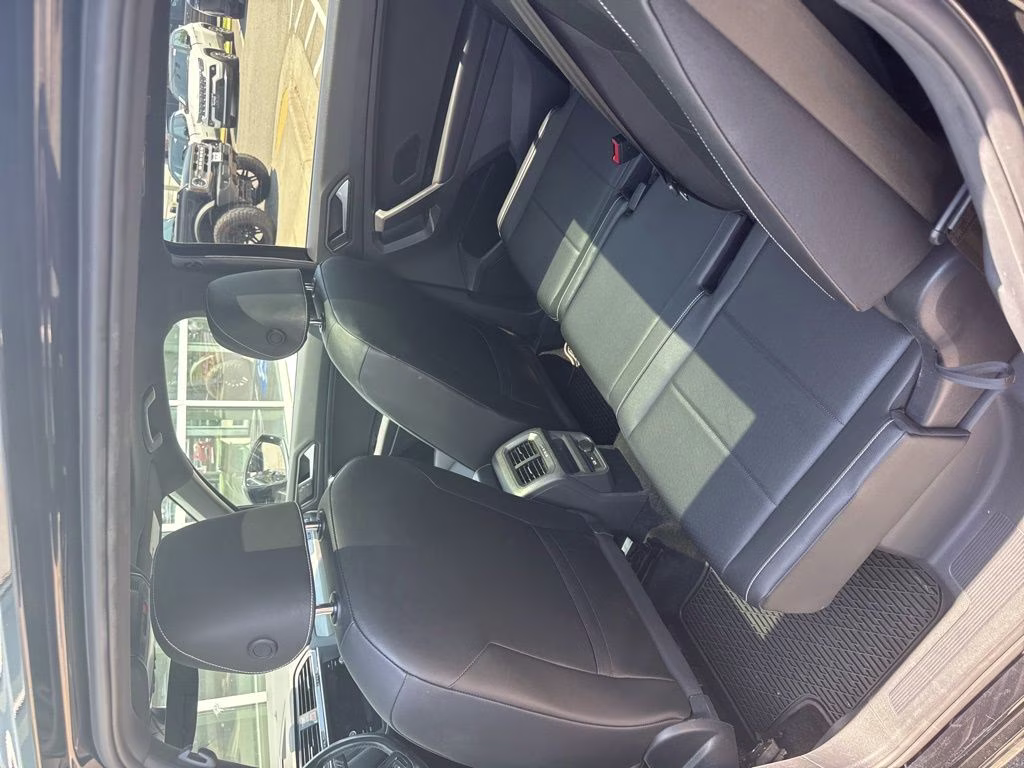 2021 Deep Black Volkswagen Tiguan 2.0T SE R-Line Black FWD SUV