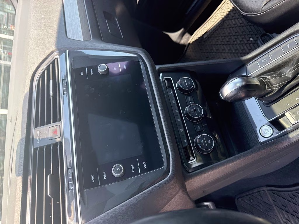 2021 Deep Black Volkswagen Tiguan 2.0T SE R-Line Black FWD SUV