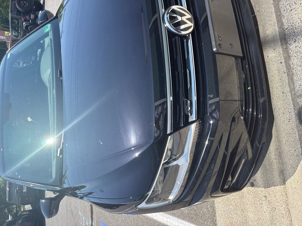 2021 Deep Black Volkswagen Tiguan 2.0T SE R-Line Black FWD SUV