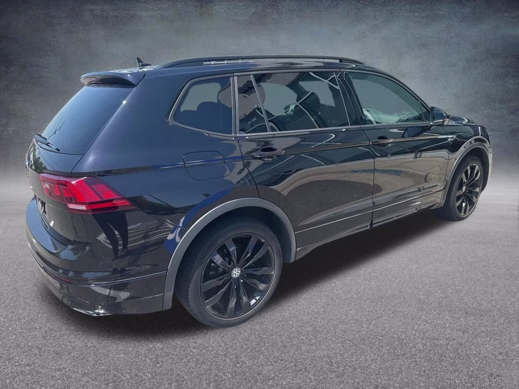2021 Deep Black Volkswagen Tiguan 2.0T SE R-Line Black FWD SUV