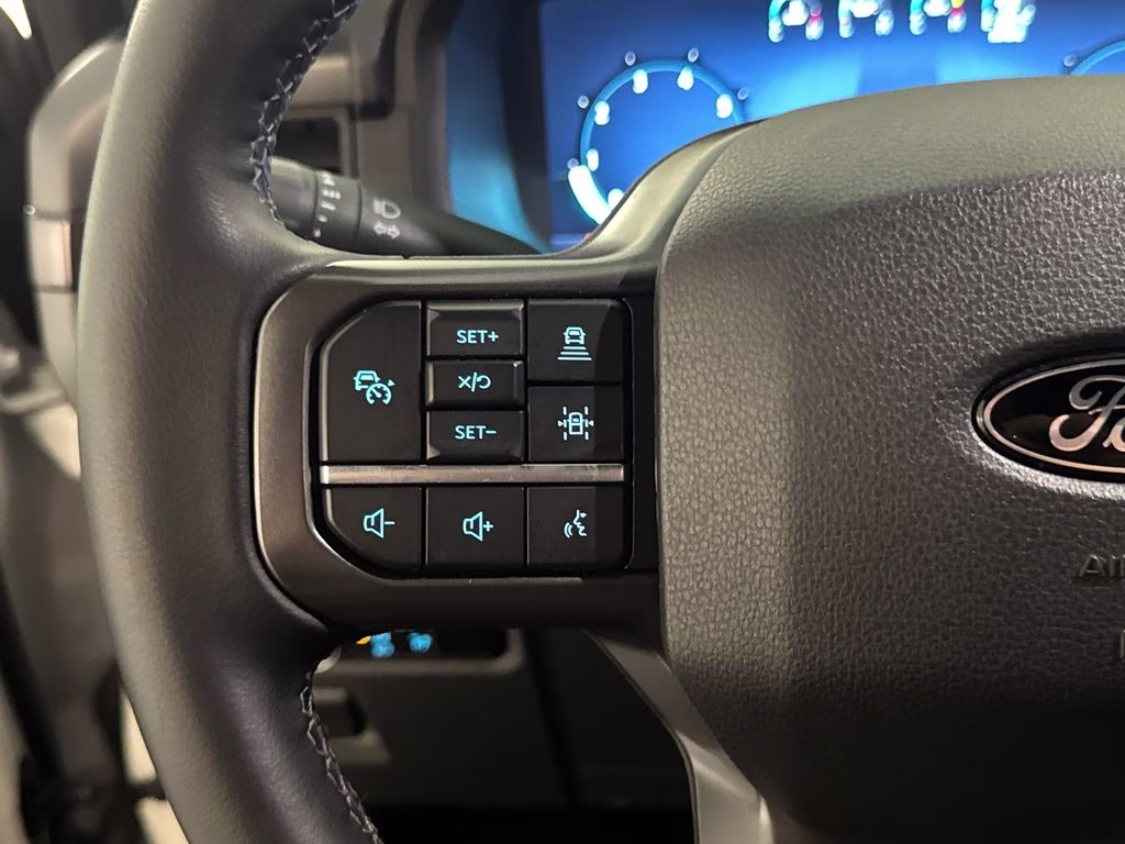 2024 Oxford White Ford F-150 XLT 4X4 Truck