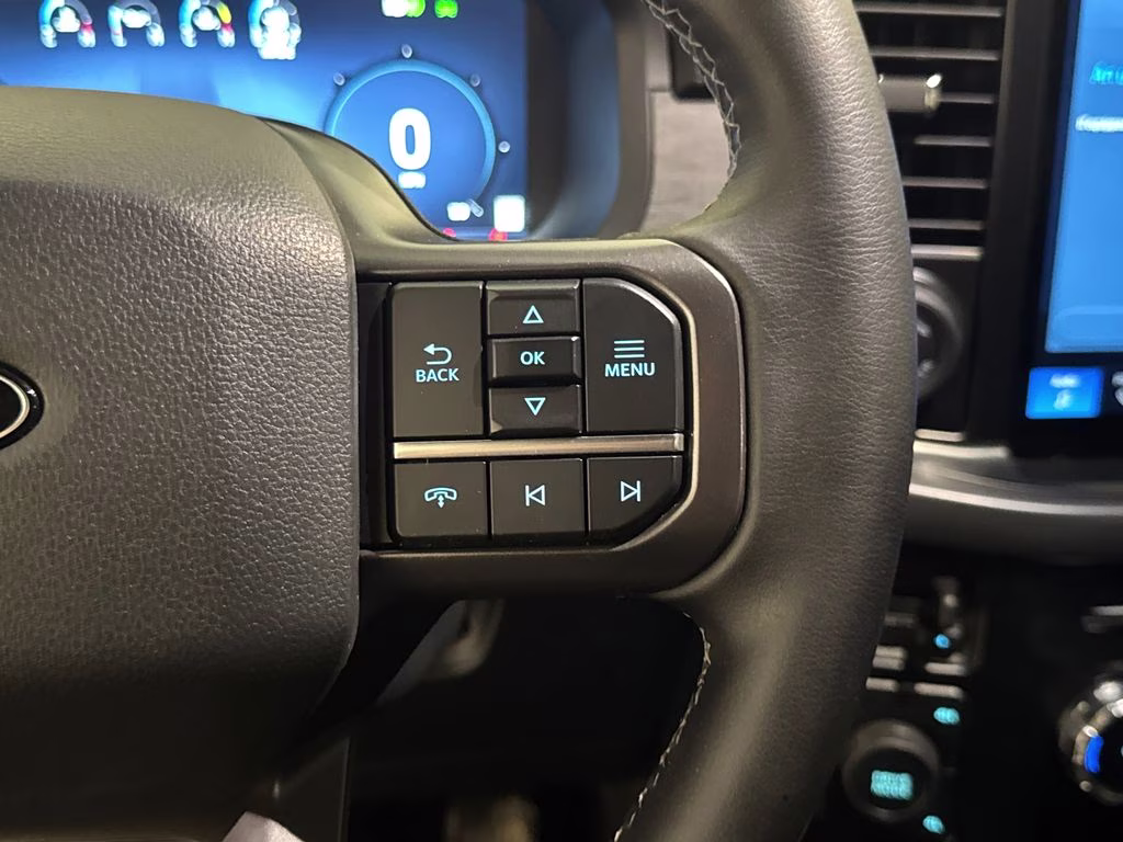 2024 Oxford White Ford F-150 XLT 4X4 Truck