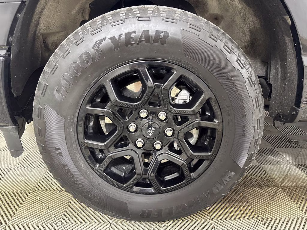 2024 Agate Black Metallic Ford F-150 XLT 4X4 Truck