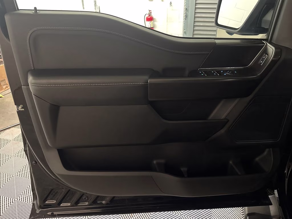 2024 Agate Black Metallic Ford F-150 XLT 4X4 Truck