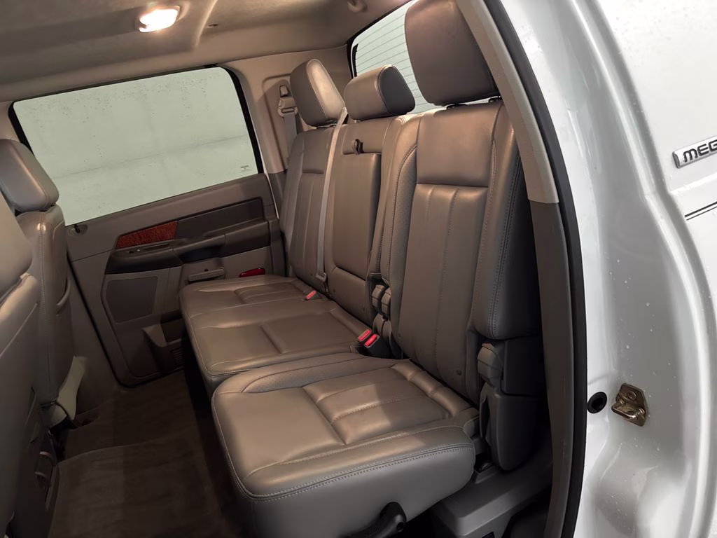 2006 Bright White Clearcoat Dodge Ram 1500 SLT 4X4 Truck