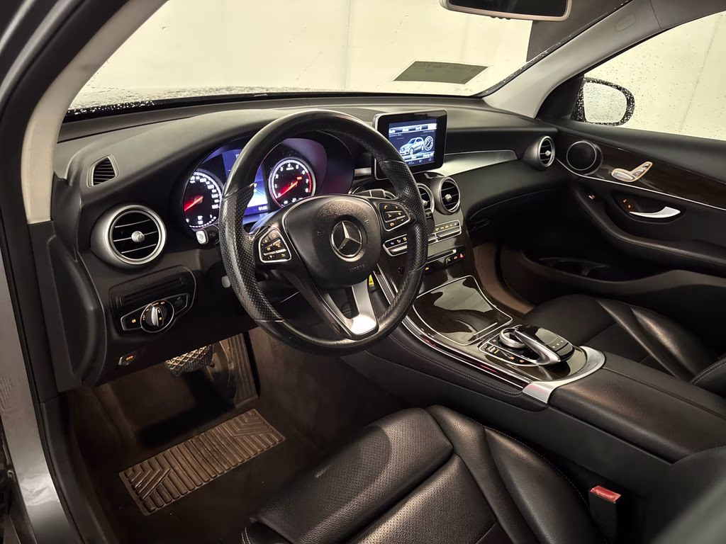 2016 Selenite Gray Metallic Mercedes-Benz GLC GLC 300 AWD SUV