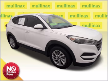 2016 Dazzling White Hyundai Tucson SE FWD SUV