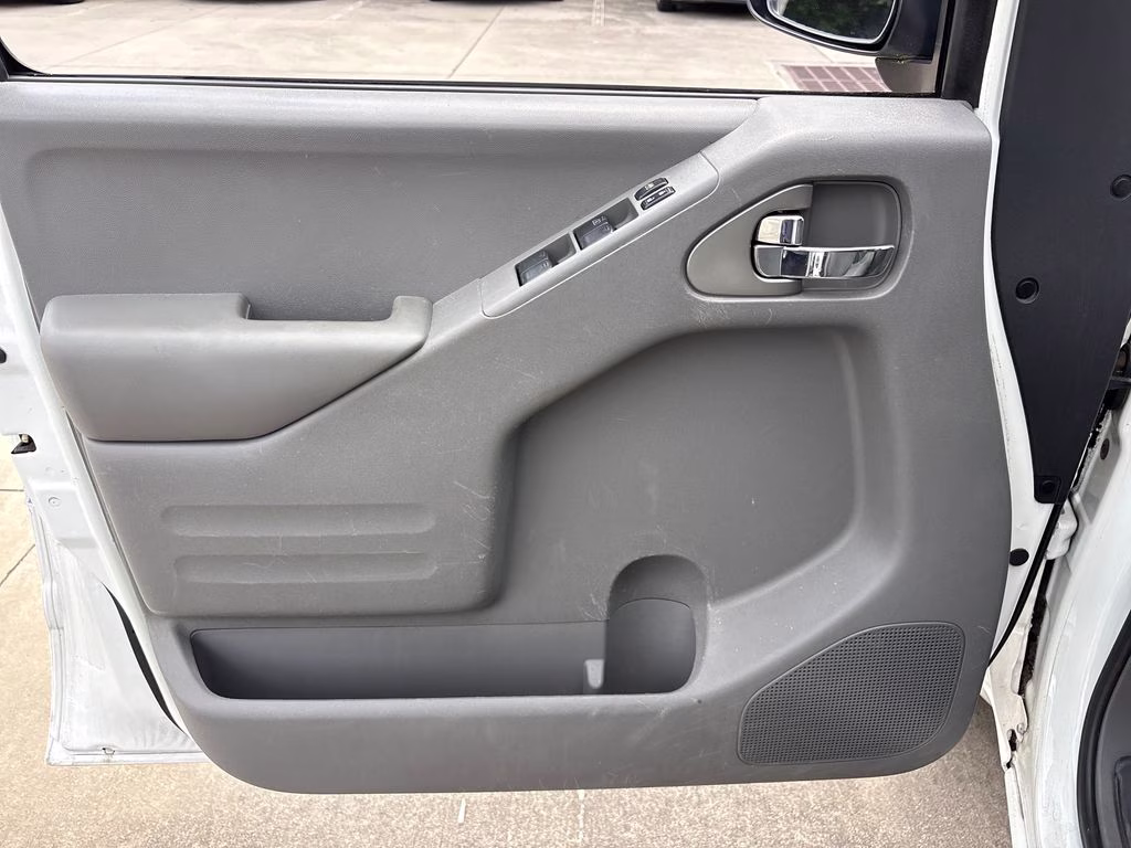 2017 Glacier White Nissan Frontier SV RWD Truck