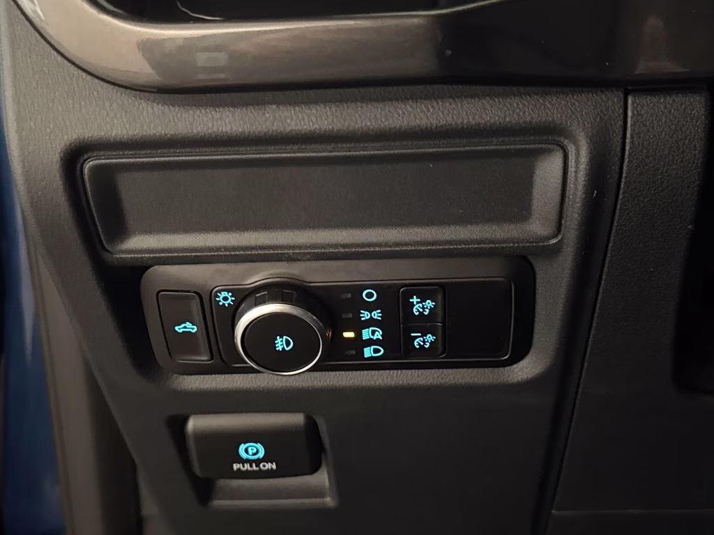 2023 Atlas Blue Metallic Ford F-150 XL 4X4 Truck