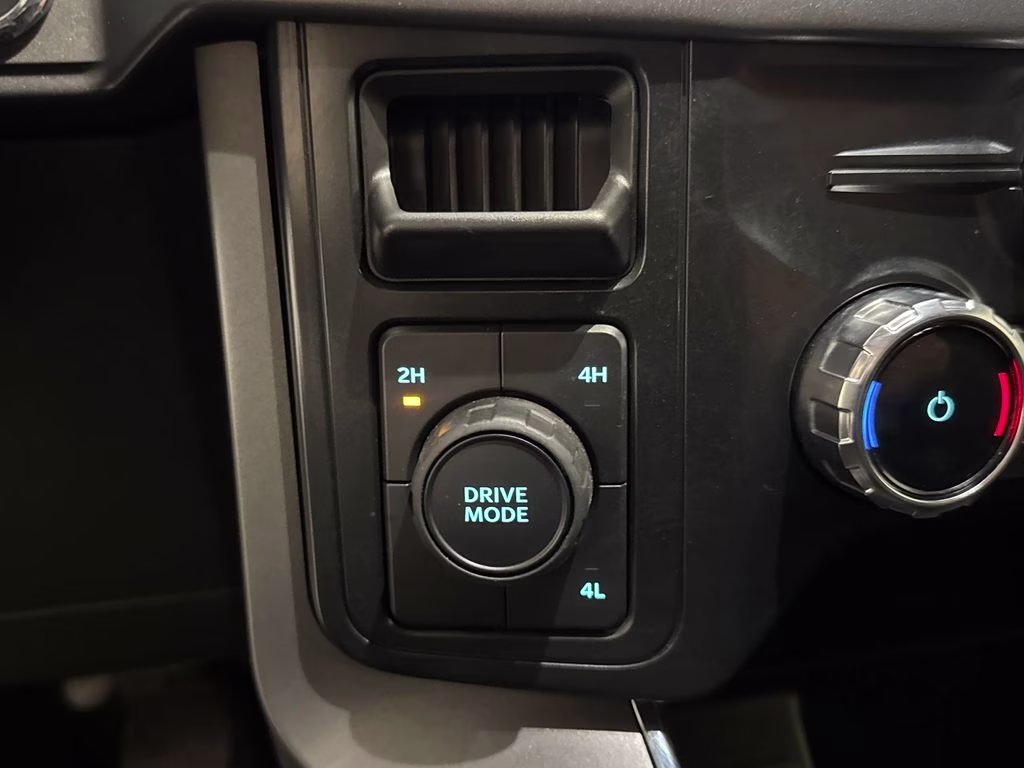 2025 Antimatter Blue Metallic Ford F-150 XLT 4X4 Truck