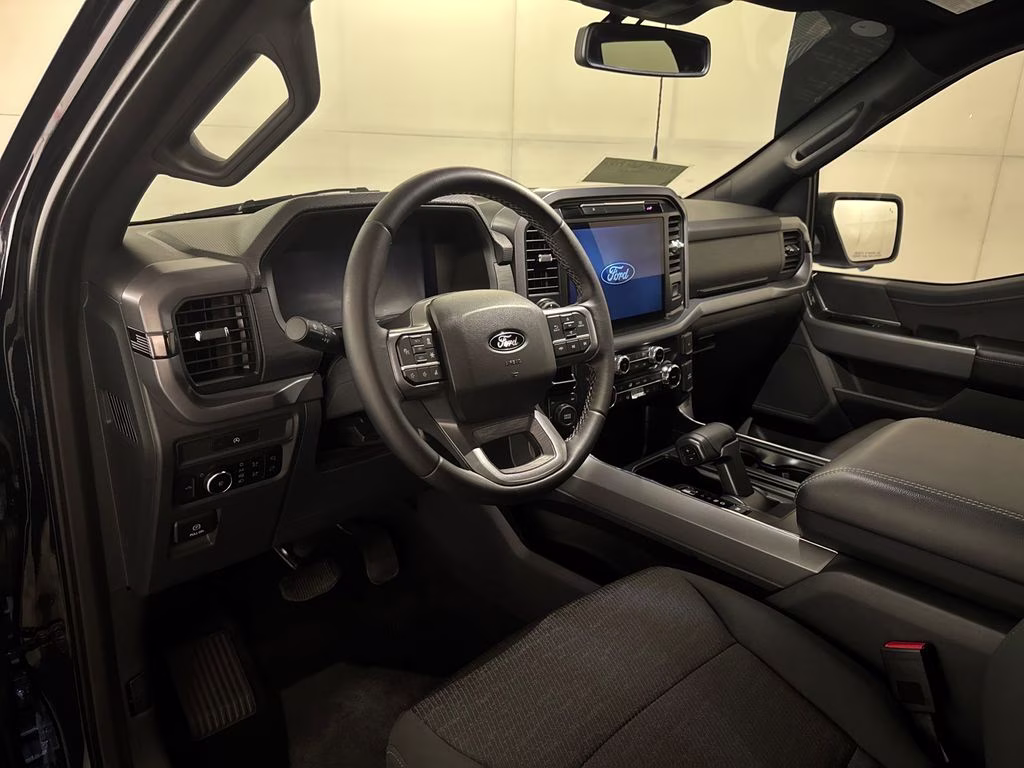 2025 Antimatter Blue Metallic Ford F-150 XLT 4X4 Truck