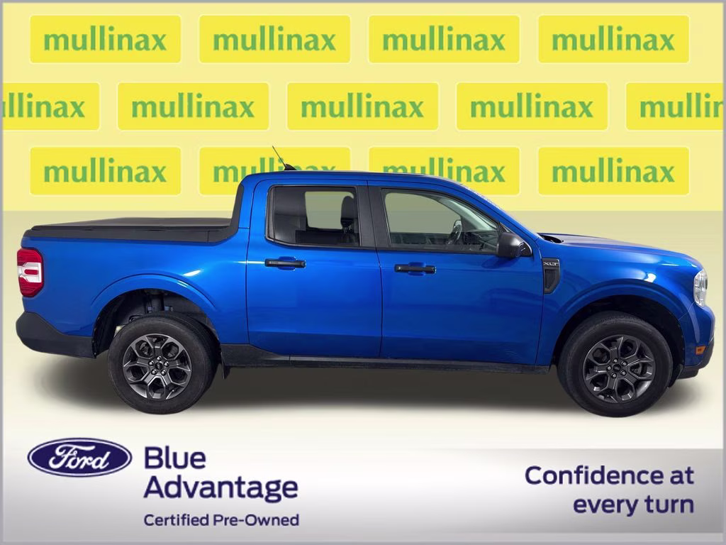 2022 Velocity Blue Metallic Ford Maverick XLT FWD Truck