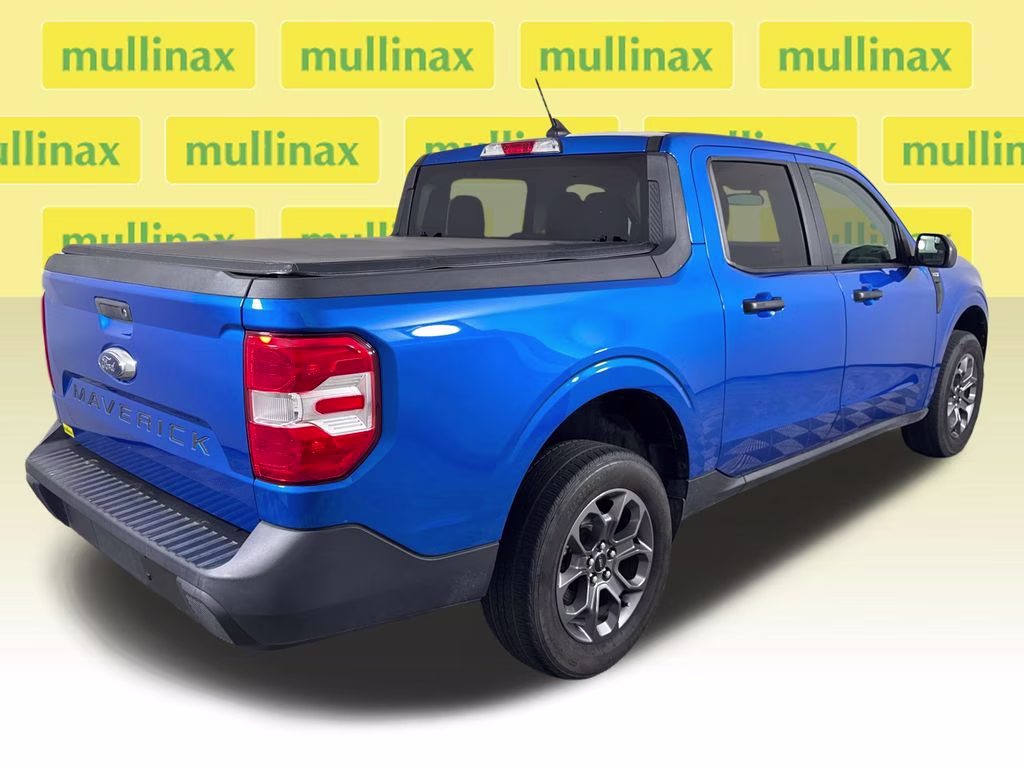 2022 Velocity Blue Metallic Ford Maverick XLT FWD Truck