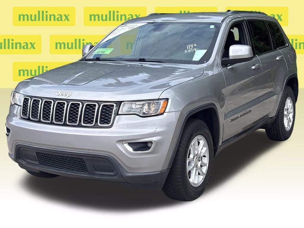 2018 Billet Silver Metallic Clearcoat Jeep Grand Cherokee Laredo RWD SUV