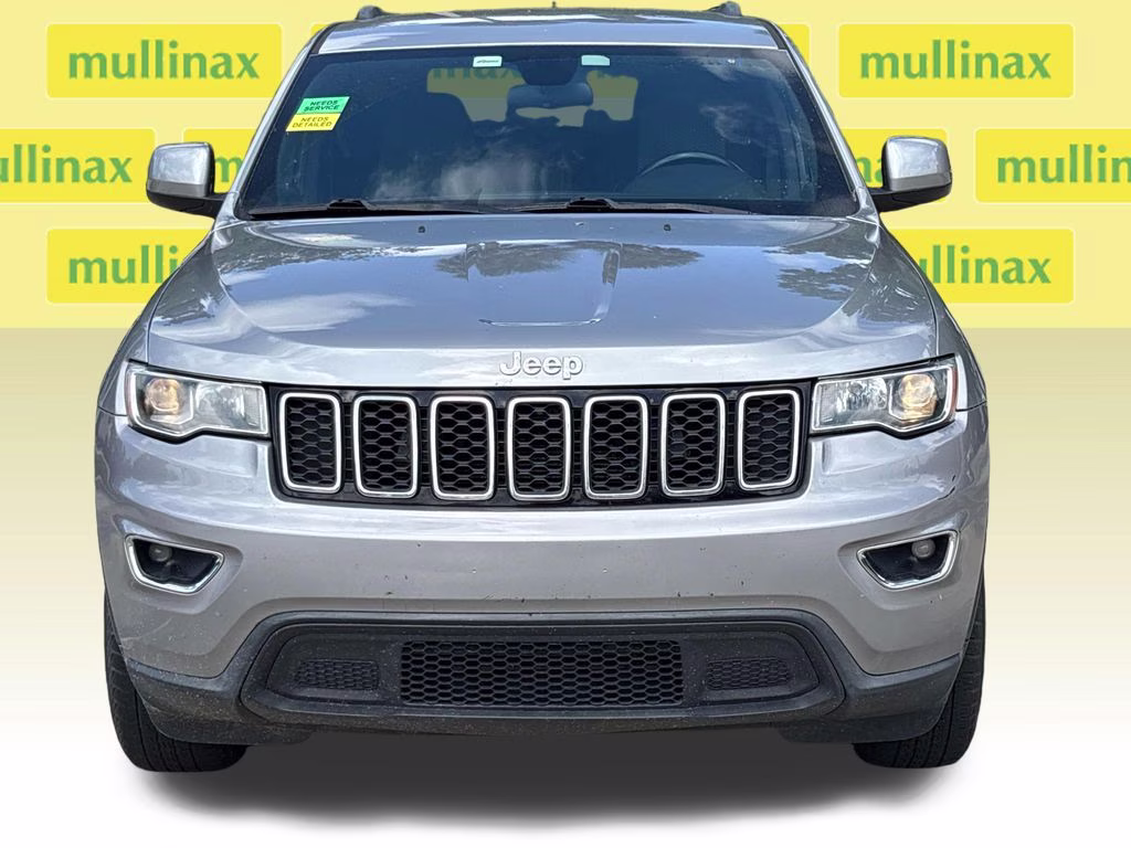 2018 Billet Silver Metallic Clearcoat Jeep Grand Cherokee Laredo RWD SUV