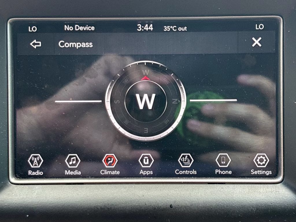 2018 Billet Silver Metallic Clearcoat Jeep Grand Cherokee Laredo RWD SUV