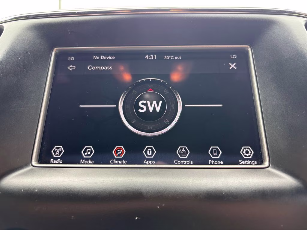 2018 Billet Silver Metallic Clearcoat Jeep Grand Cherokee Laredo RWD SUV