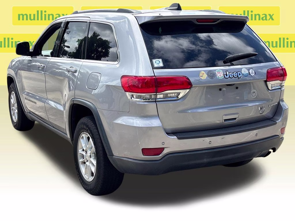 2018 Billet Silver Metallic Clearcoat Jeep Grand Cherokee Laredo RWD SUV