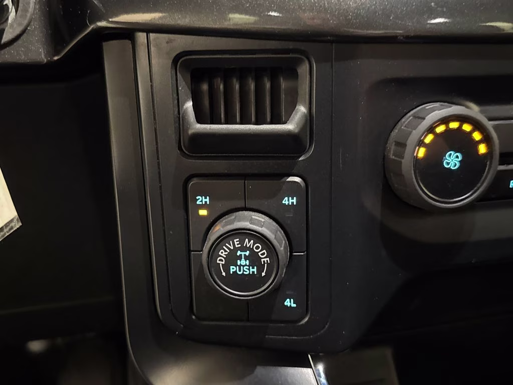 2023 Atlas Blue Metallic Ford F-150 XL 4X4 Truck
