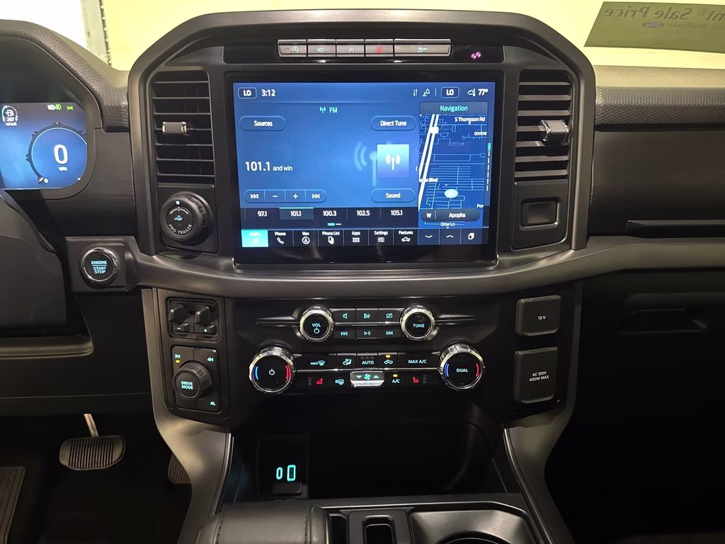 2024 Oxford White Ford F-150 XLT 4X4 Truck