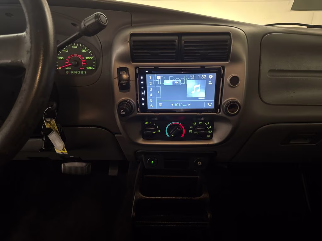 2011 Oxford White Ford Ranger XLT RWD Truck