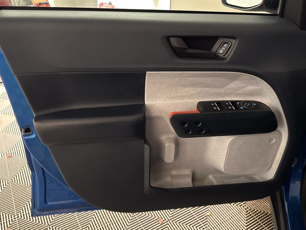 2022 Velocity Blue Metallic Ford Maverick XLT FWD Truck