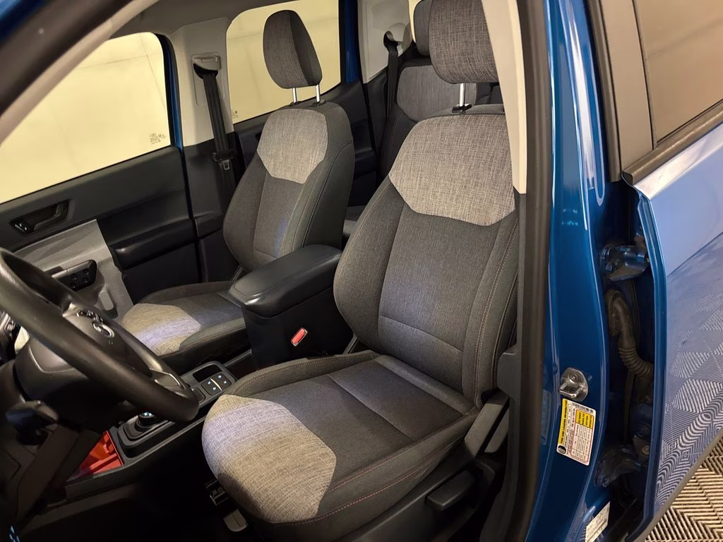 2022 Velocity Blue Metallic Ford Maverick XLT FWD Truck