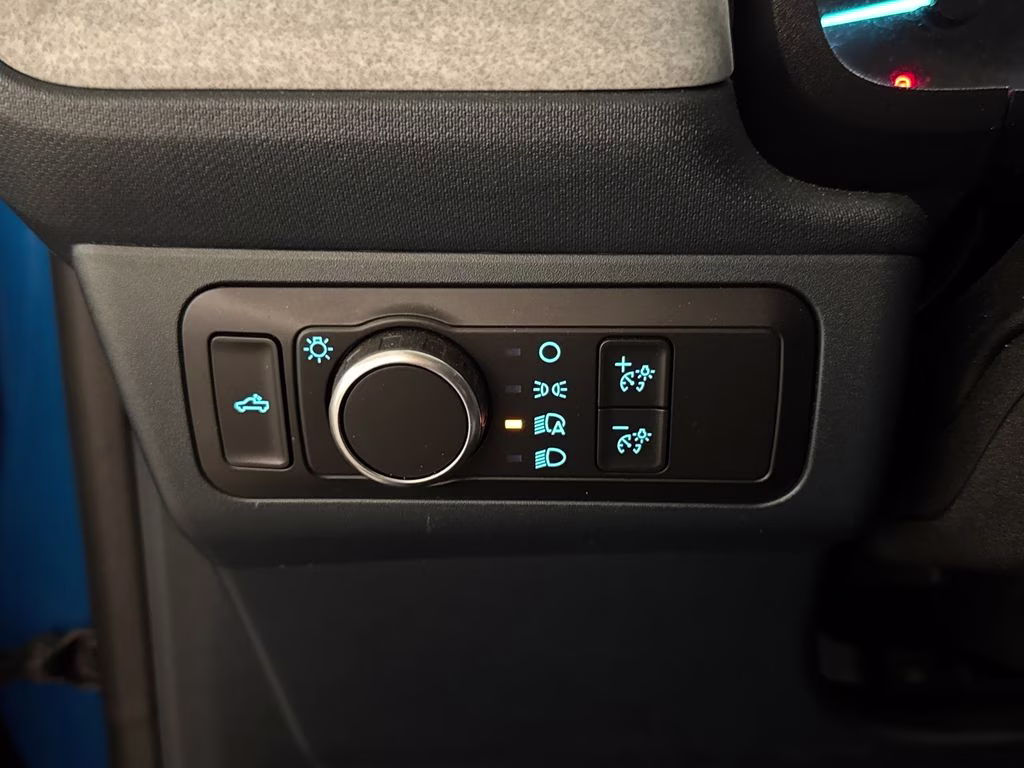 2022 Velocity Blue Metallic Ford Maverick XLT FWD Truck