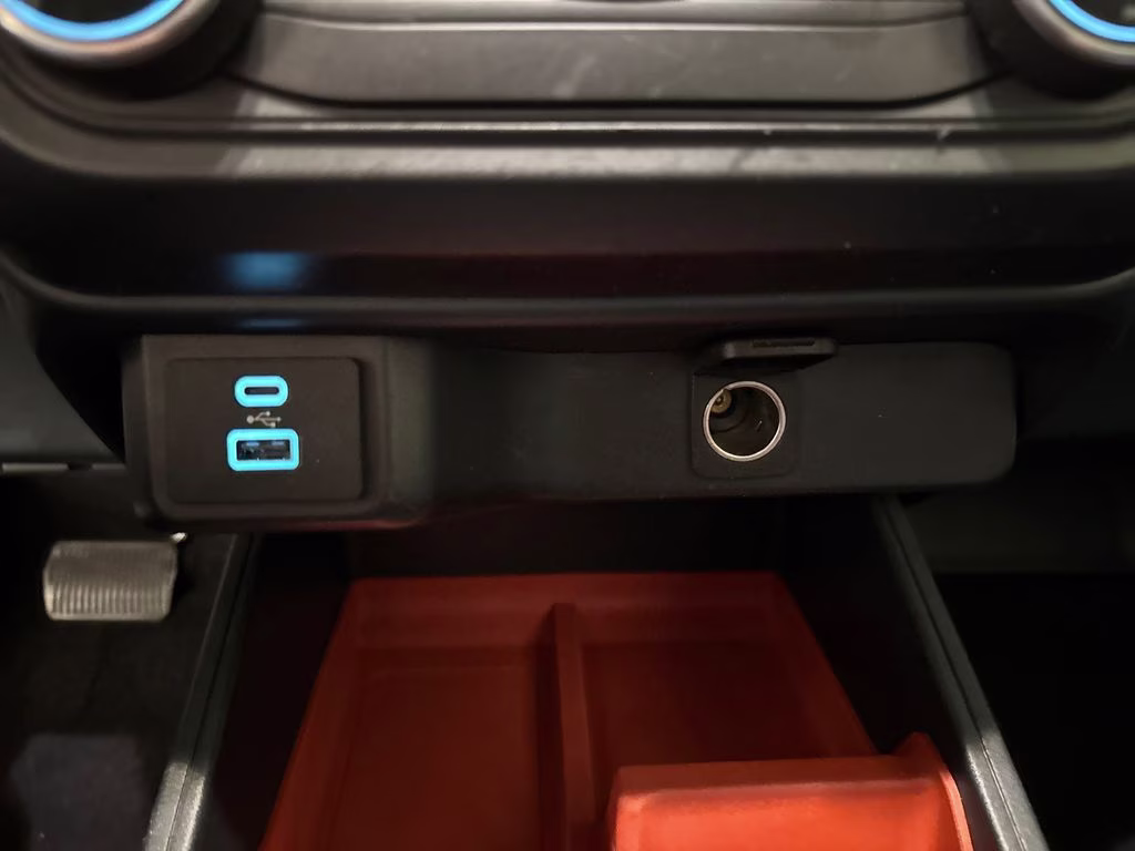 2022 Velocity Blue Metallic Ford Maverick XLT FWD Truck
