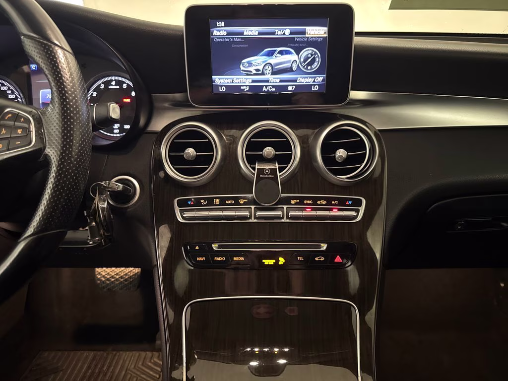 2016 Selenite Gray Metallic Mercedes-Benz GLC GLC 300 AWD SUV