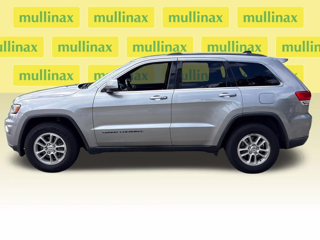2018 Billet Silver Metallic Clearcoat Jeep Grand Cherokee Laredo RWD SUV