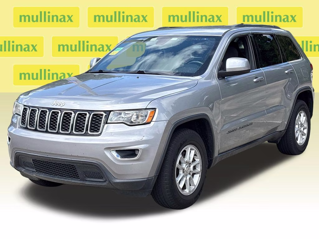 2018 Billet Silver Metallic Clearcoat Jeep Grand Cherokee Laredo RWD SUV