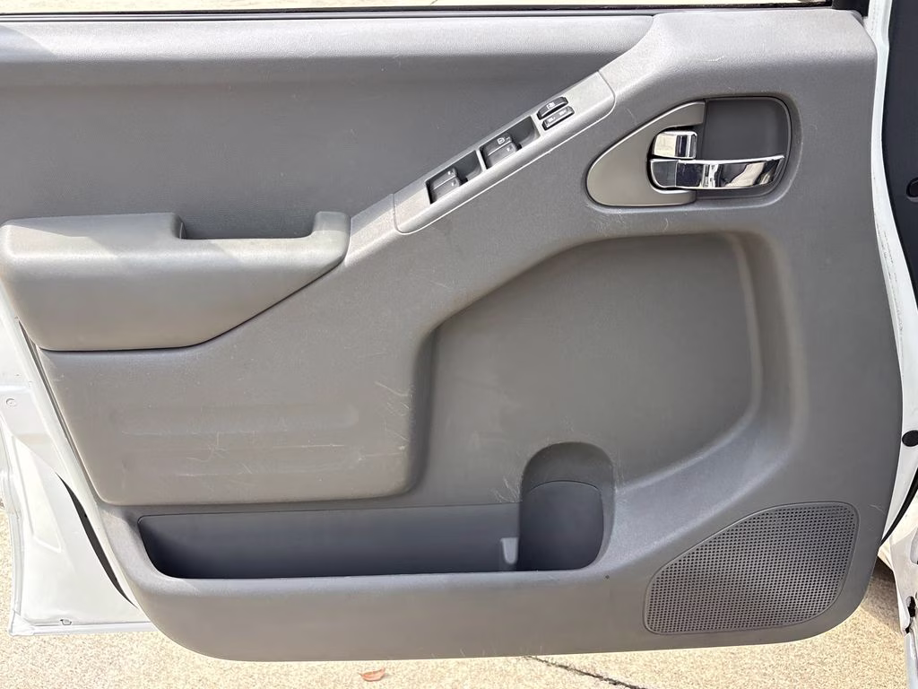 2017 Glacier White Nissan Frontier SV RWD Truck