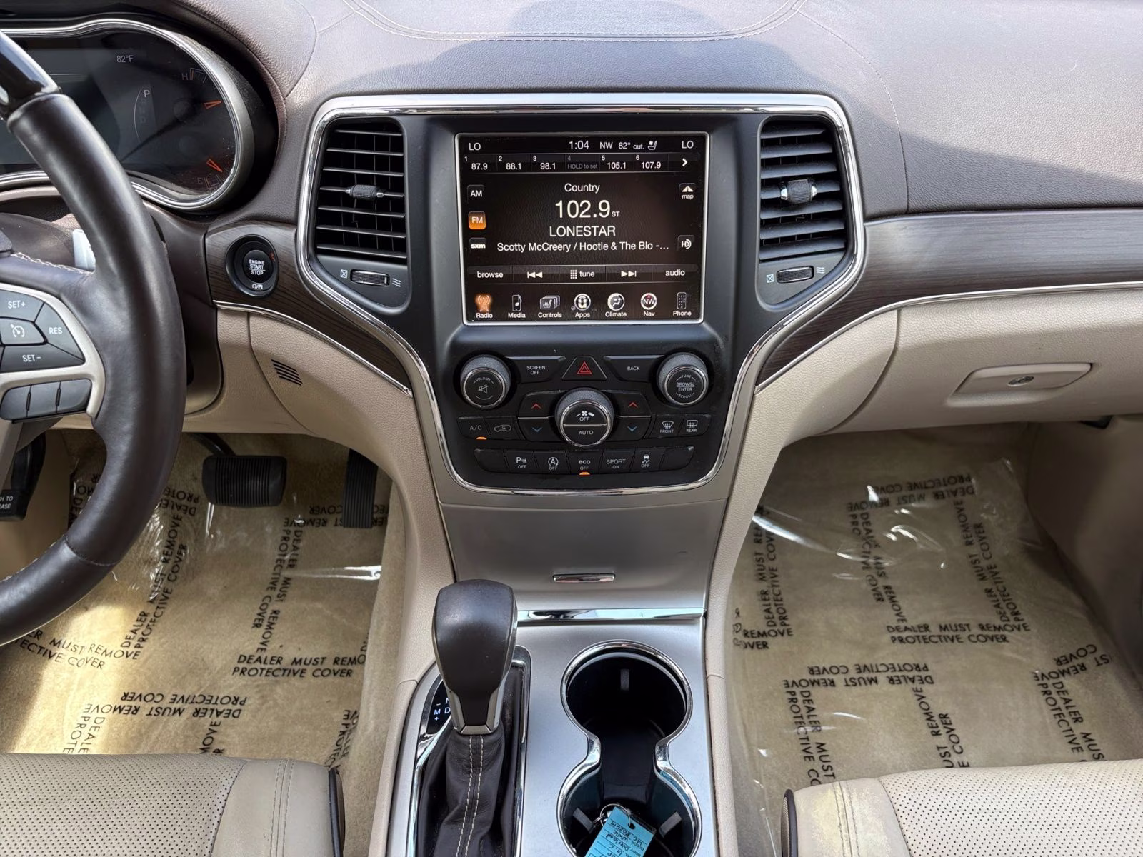 2017 Ivory 3-Coat Jeep Grand Cherokee Overland 4X4 SUV