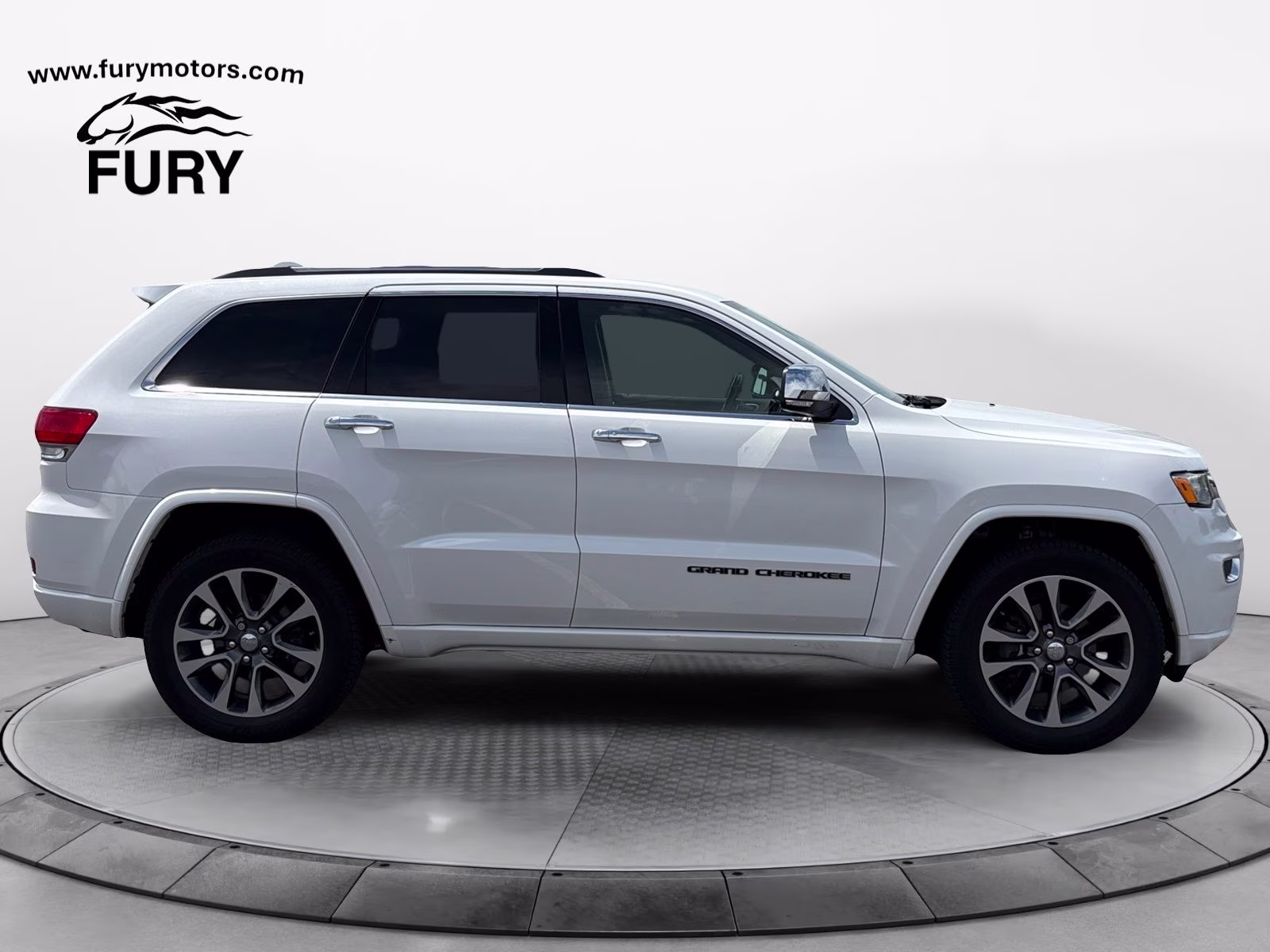 2017 Ivory 3-Coat Jeep Grand Cherokee Overland 4X4 SUV