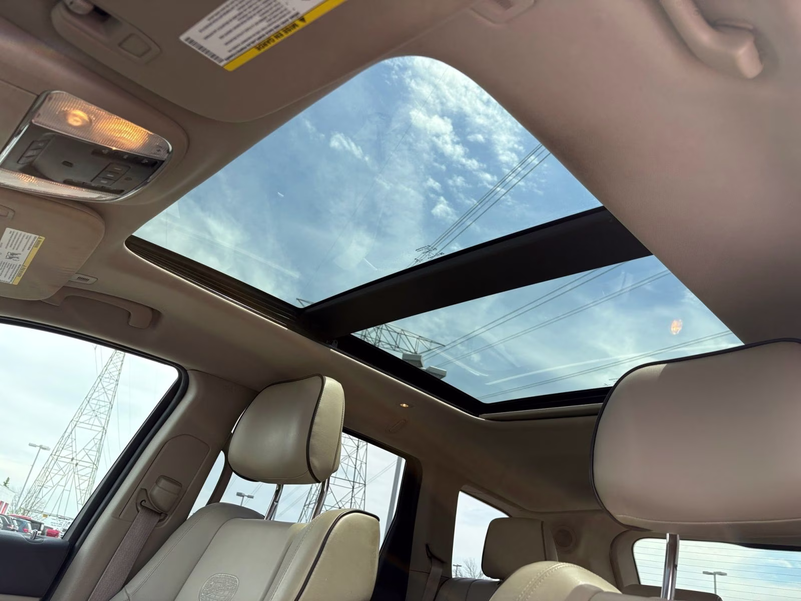 2017 Ivory 3-Coat Jeep Grand Cherokee Overland 4X4 SUV