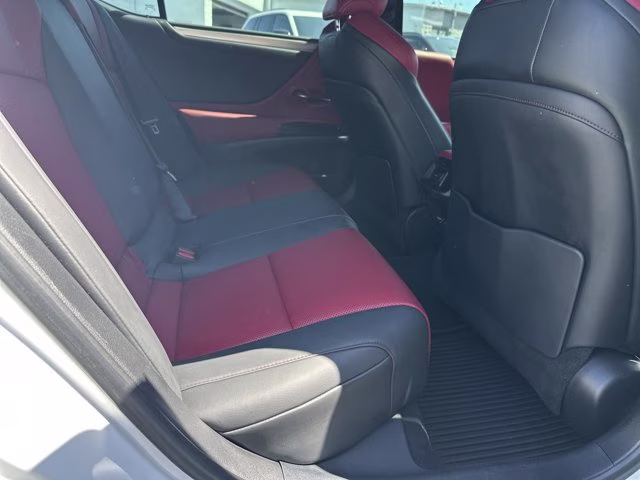2022 Ultra White Lexus ES FWD Sedan
