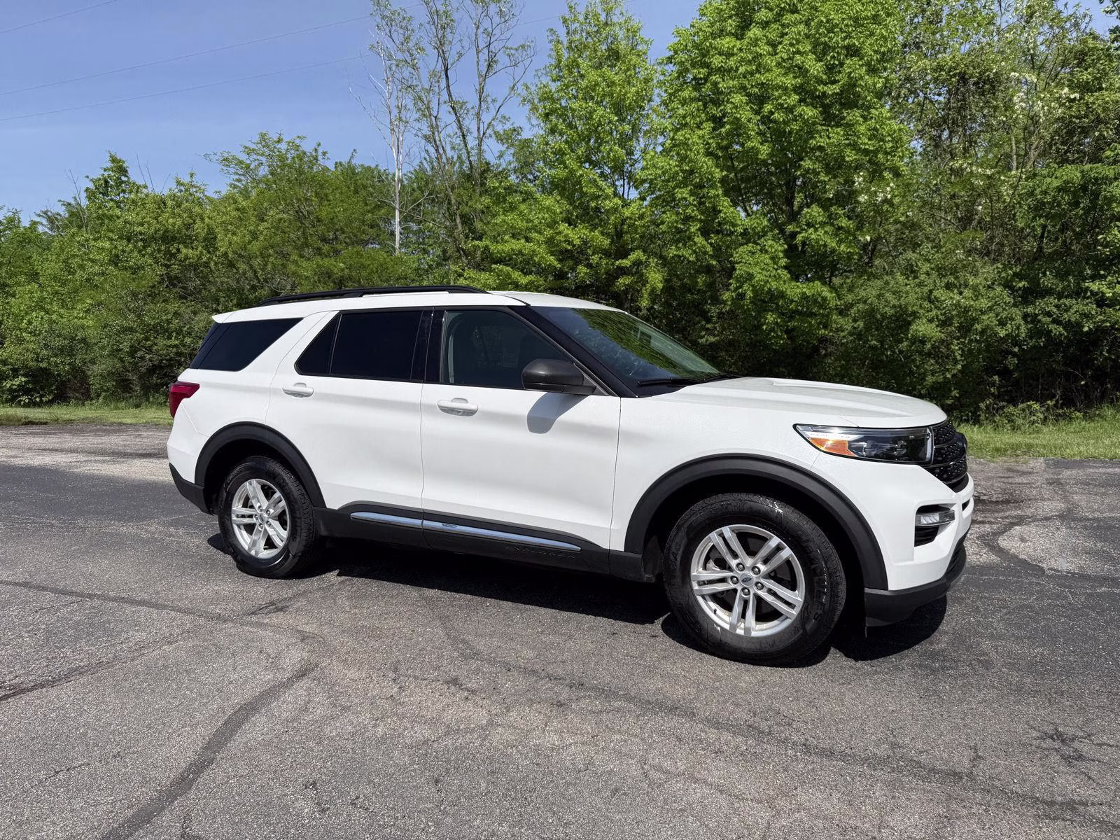 2021 Ford Explorer XLT 4WD's photo