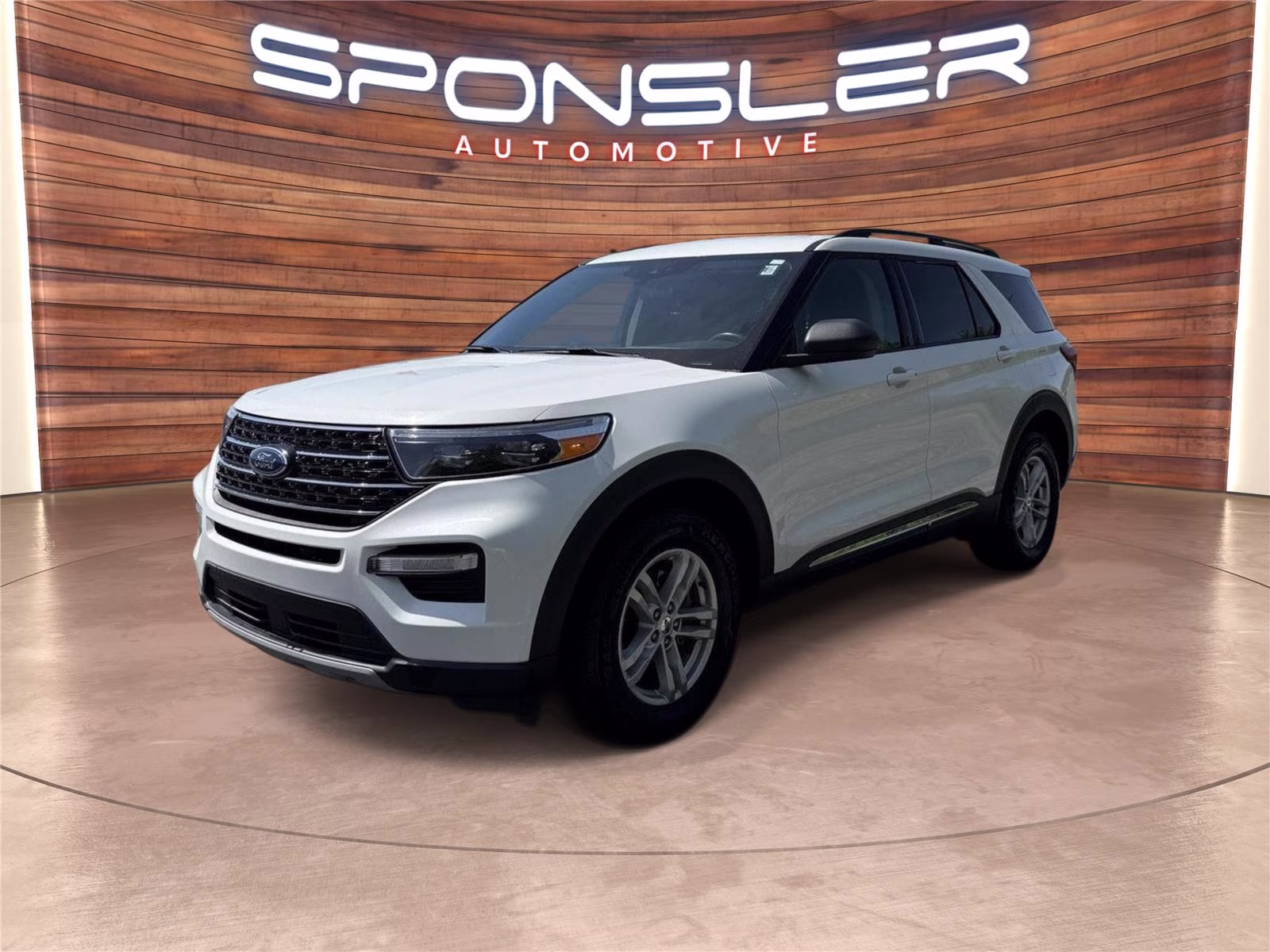 2021 Ford Explorer XLT 4WD's photo