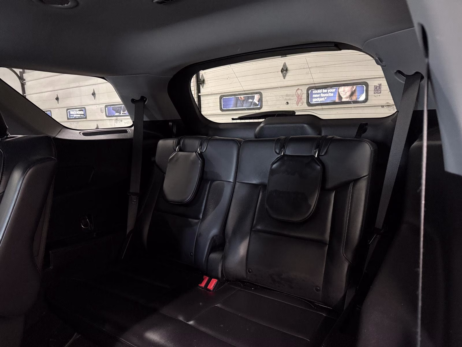 2021 Star White Metallic Tri-Coat Ford Explorer XLT 4X4 SUV