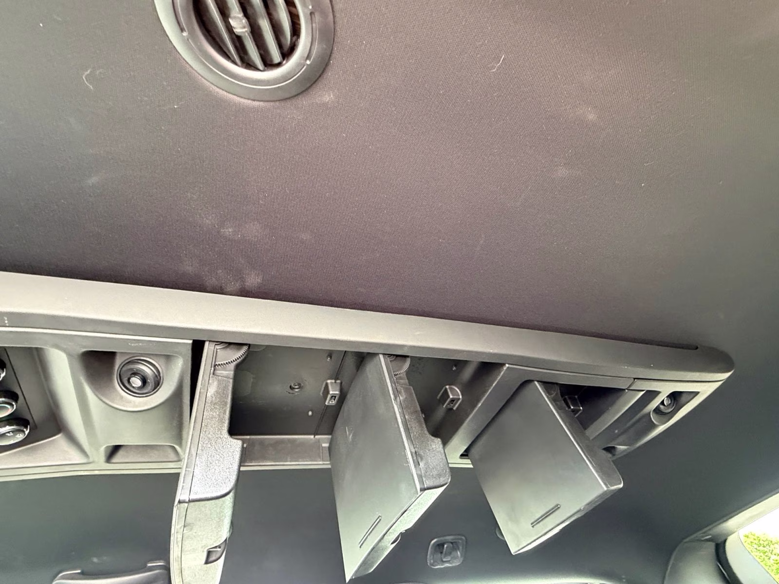 2019 White Knuckle Clearcoat Dodge Grand Caravan GT FWD Van